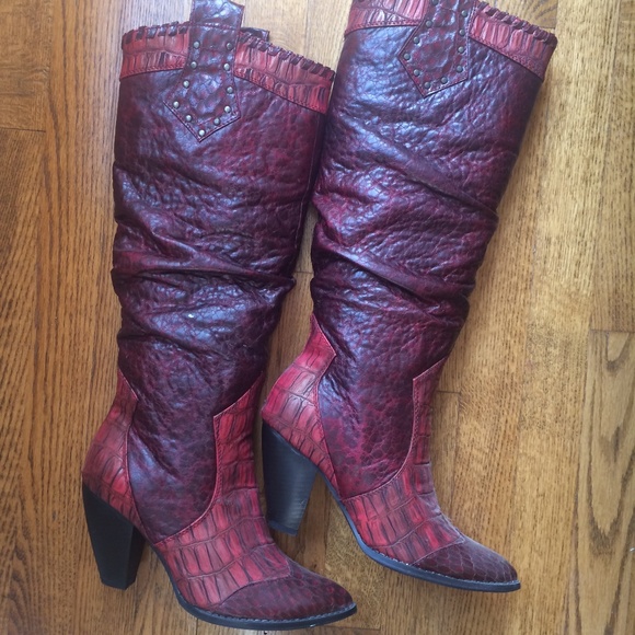 ⭐️ SALE ⭐️ NEW Red leather heeled boots - Picture 1 of 8